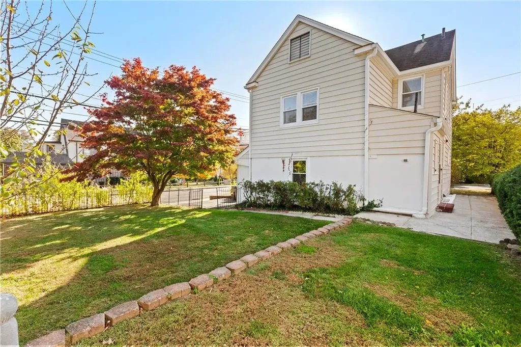 16 Parkview Court White Plains NY 10603