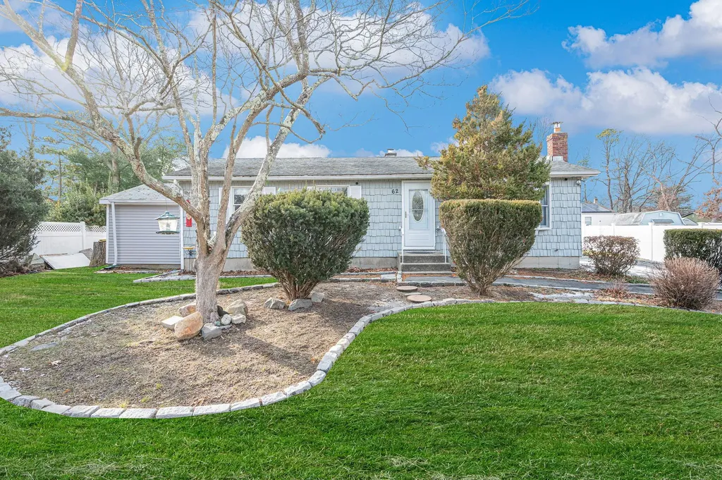 62 Cranford Boulevard Mastic NY 11950