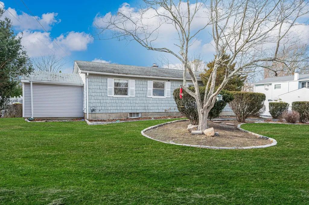 62 Cranford Boulevard Mastic NY 11950