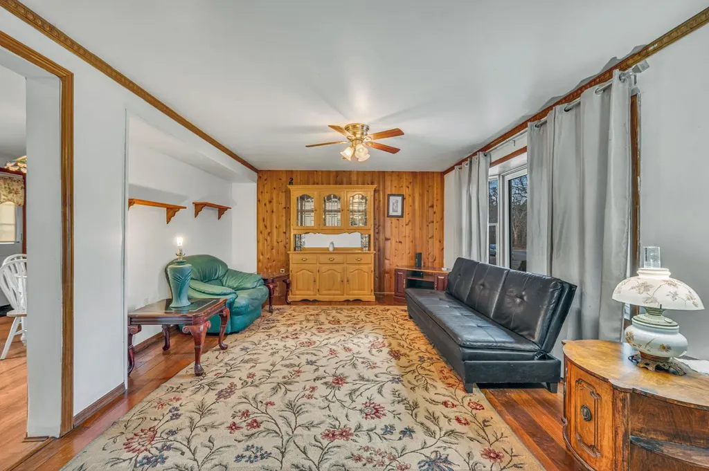 62 Cranford Boulevard Mastic NY 11950