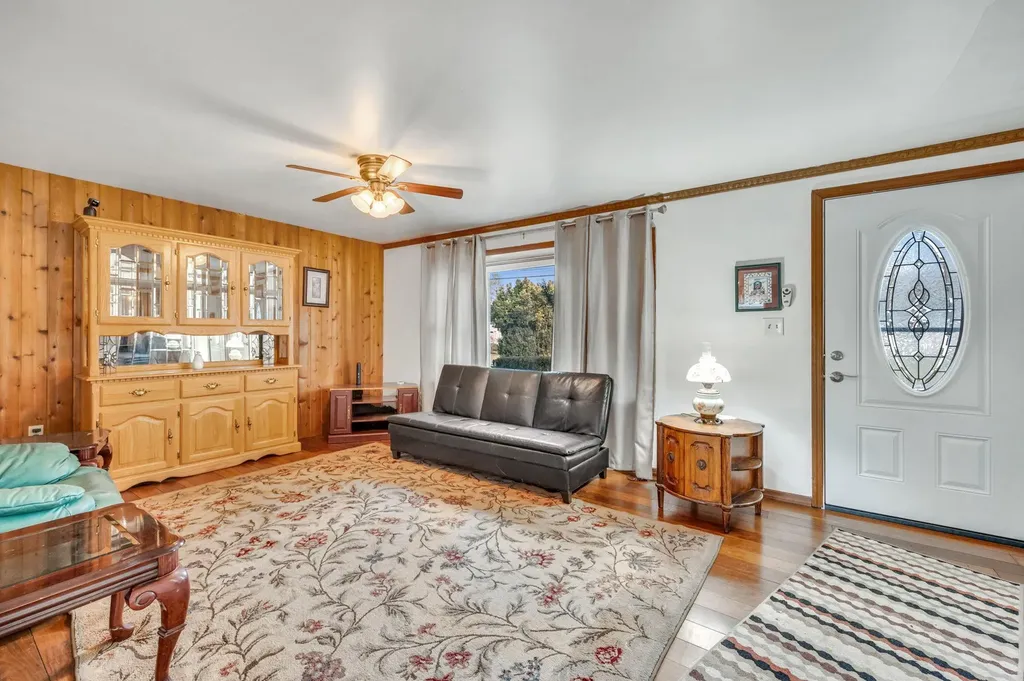 62 Cranford Boulevard Mastic NY 11950
