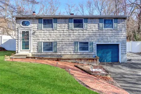 325 Old Town Road East Setauket NY 11733