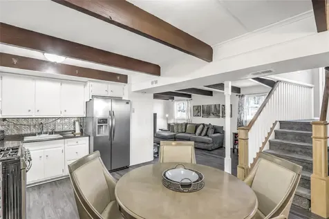 325 Old Town Road East Setauket NY 11733