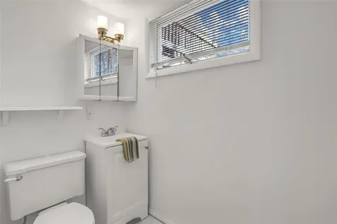 325 Old Town Road East Setauket NY 11733