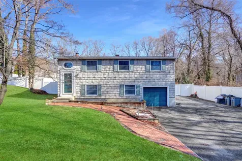 325 Old Town Road East Setauket NY 11733