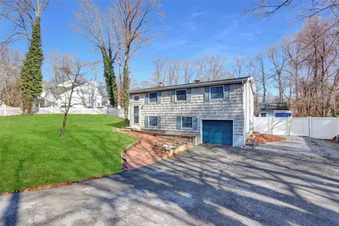 325 Old Town Road East Setauket NY 11733