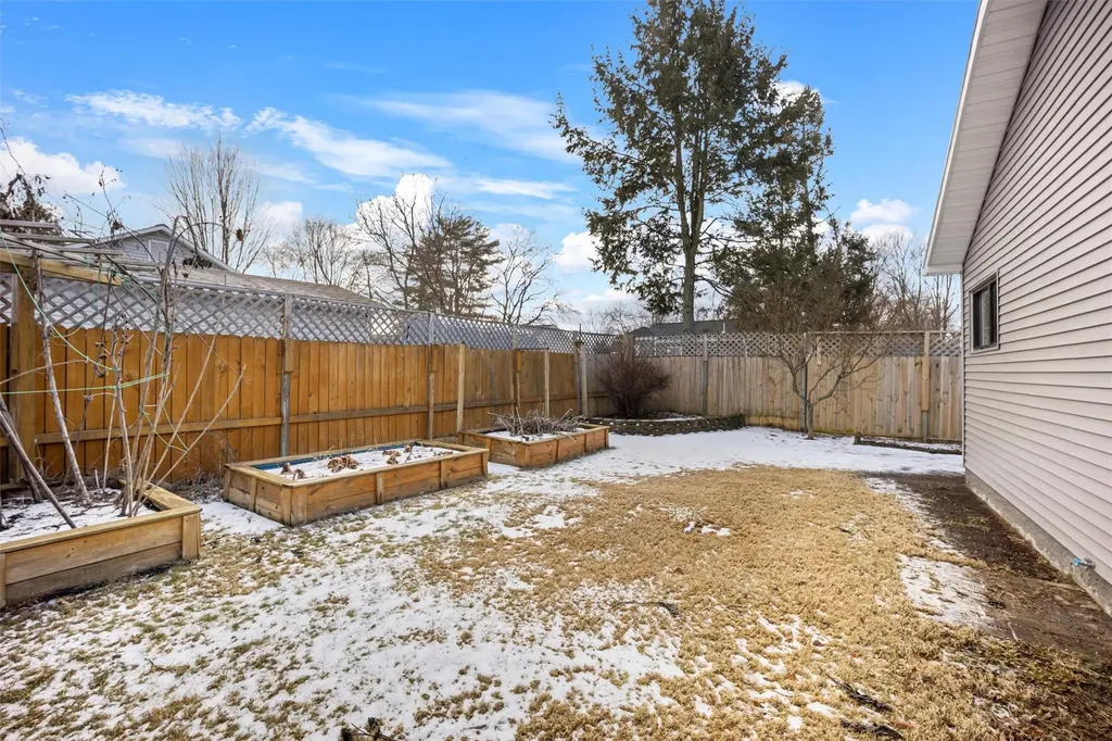 4 Hennessey Place Poughkeepsie NY 12601