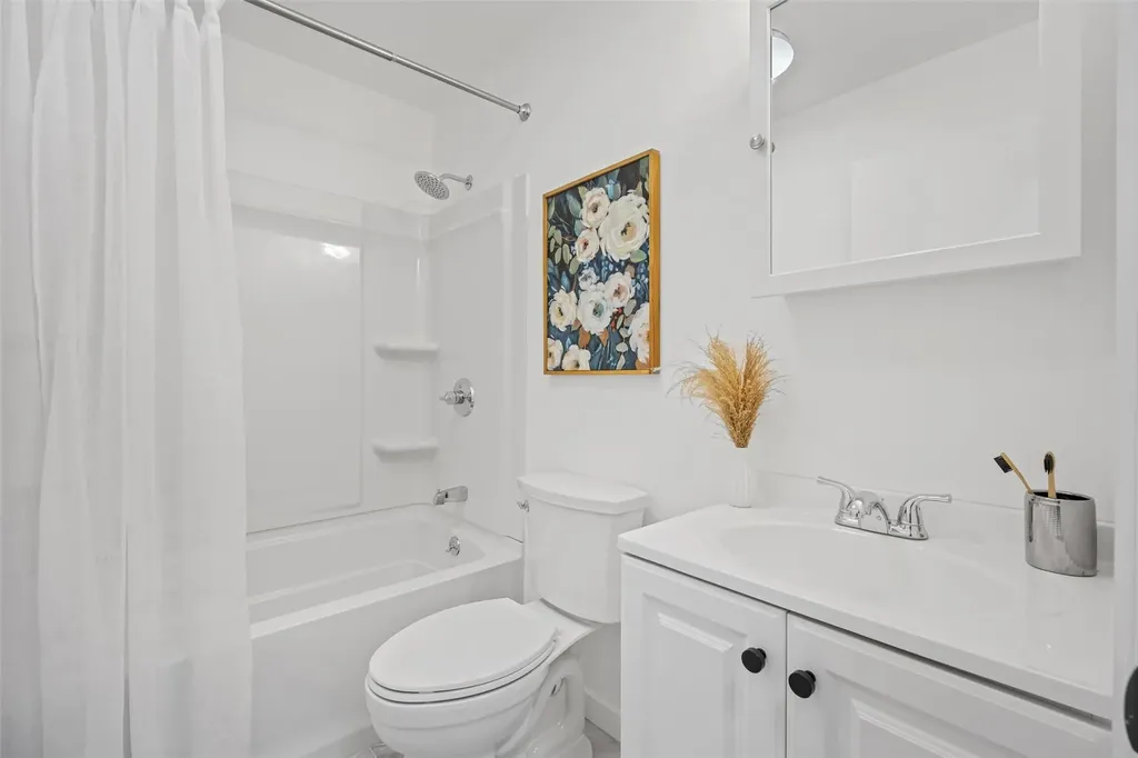 4 Hennessey Place Poughkeepsie NY 12601
