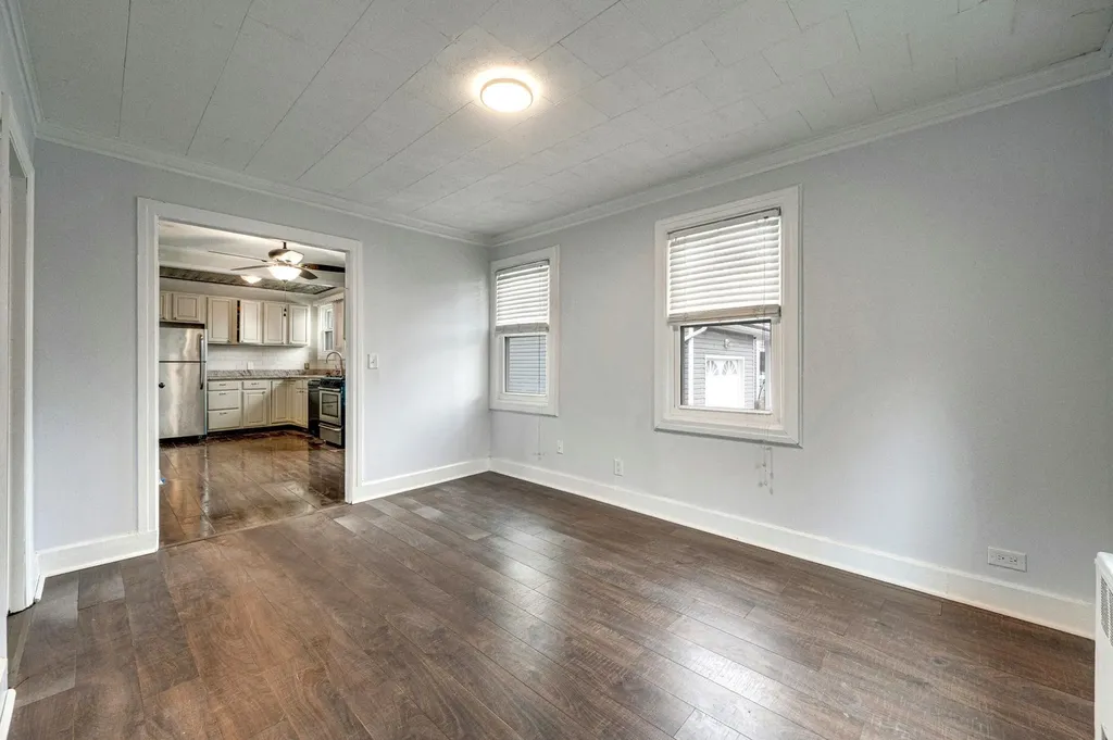 27 Mapleton Avenue Farmingville NY 11738