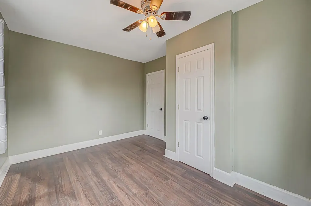 27 Mapleton Avenue Farmingville NY 11738