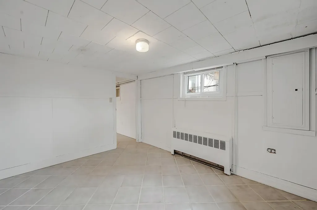 27 Mapleton Avenue Farmingville NY 11738