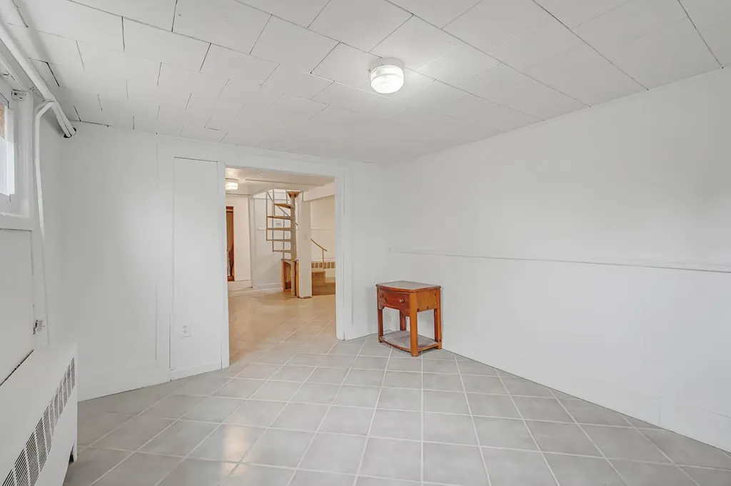 27 Mapleton Avenue Farmingville NY 11738