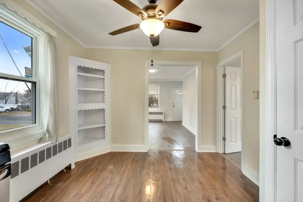 27 Mapleton Avenue Farmingville NY 11738