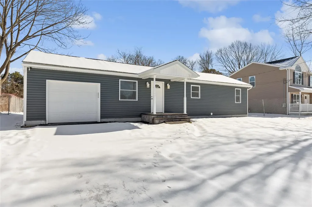 649 Bourdois Avenue Brookhaven NY 11713