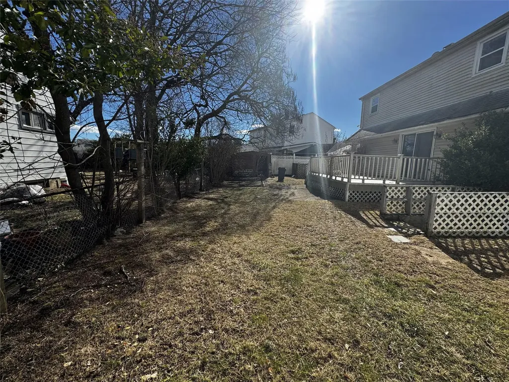 2 Ronald Drive S Amityville NY 11701