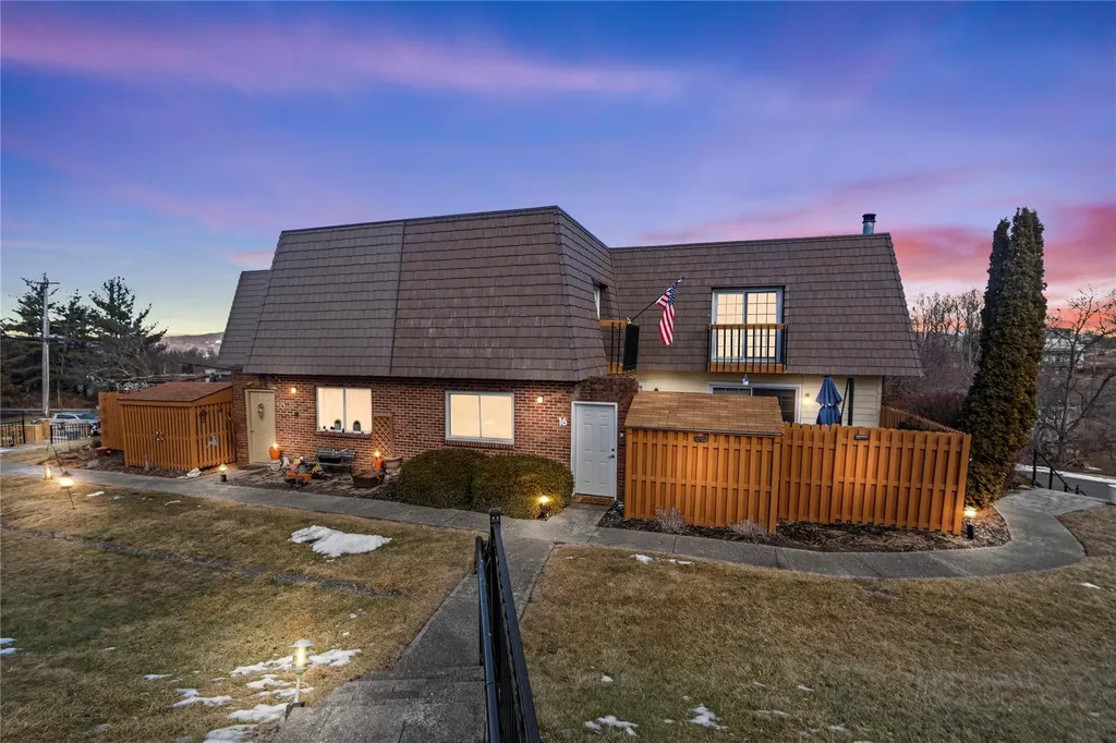 16 Laudaten Way Warwick NY 10990