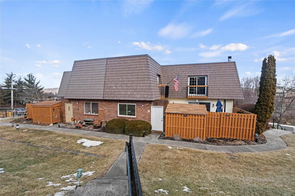16 Laudaten Way Warwick NY 10990