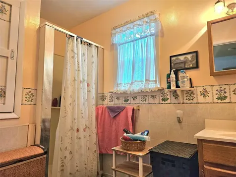 48 22nd Street Wading River NY 11792