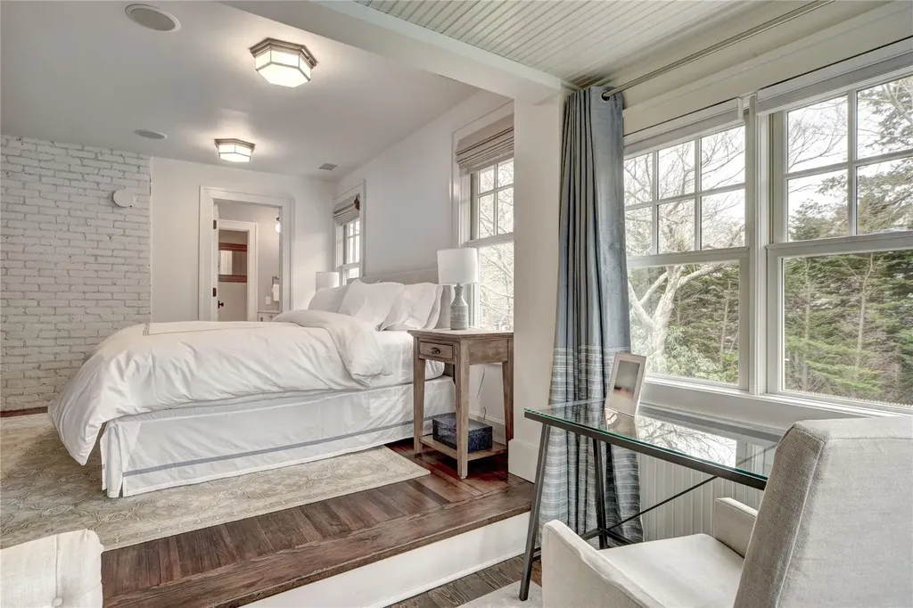 51 Sherrill Road East Hampton NY 11937