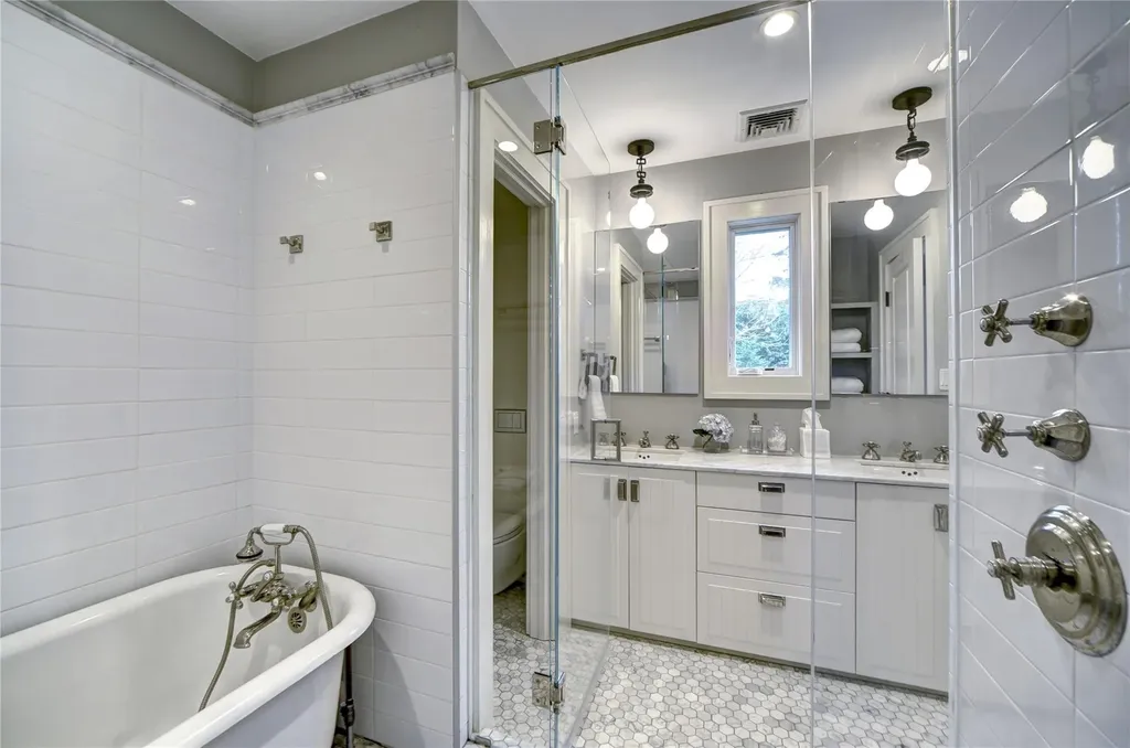 51 Sherrill Road East Hampton NY 11937