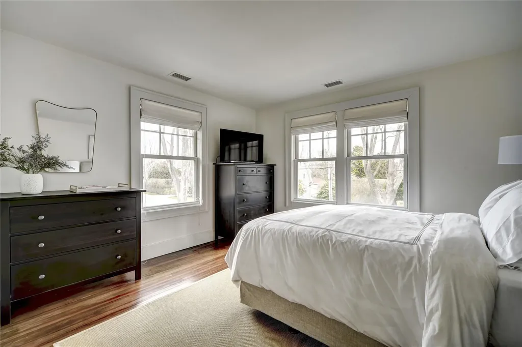 51 Sherrill Road East Hampton NY 11937