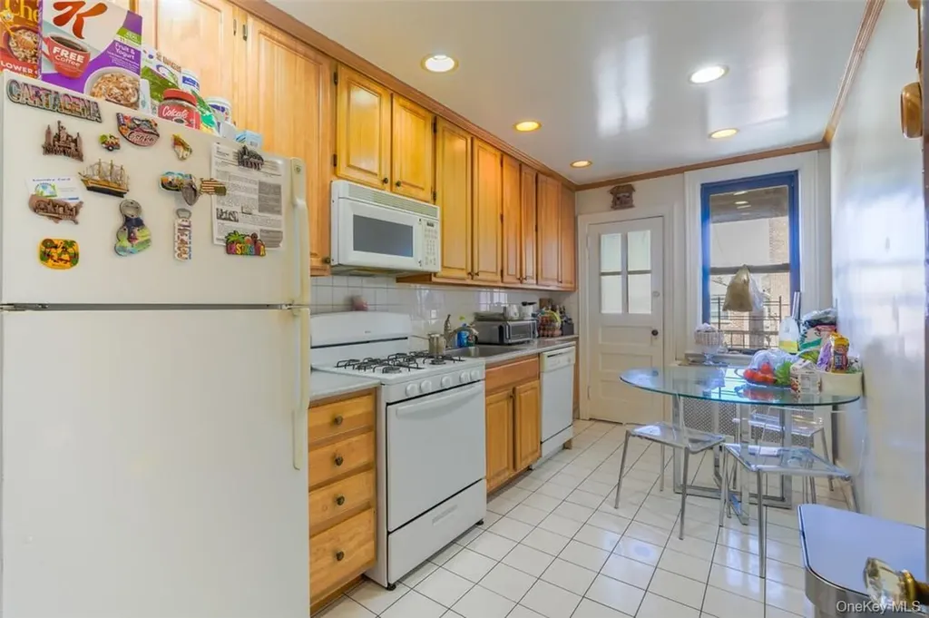2024 Continental Avenue Bronx NY 10461