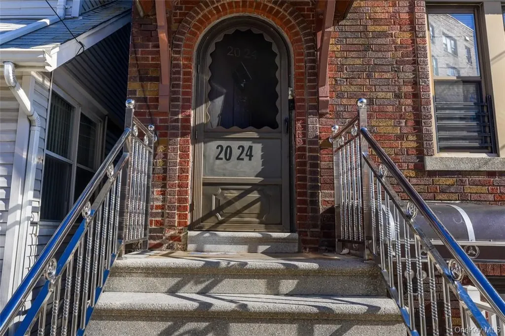 2024 Continental Avenue Bronx NY 10461