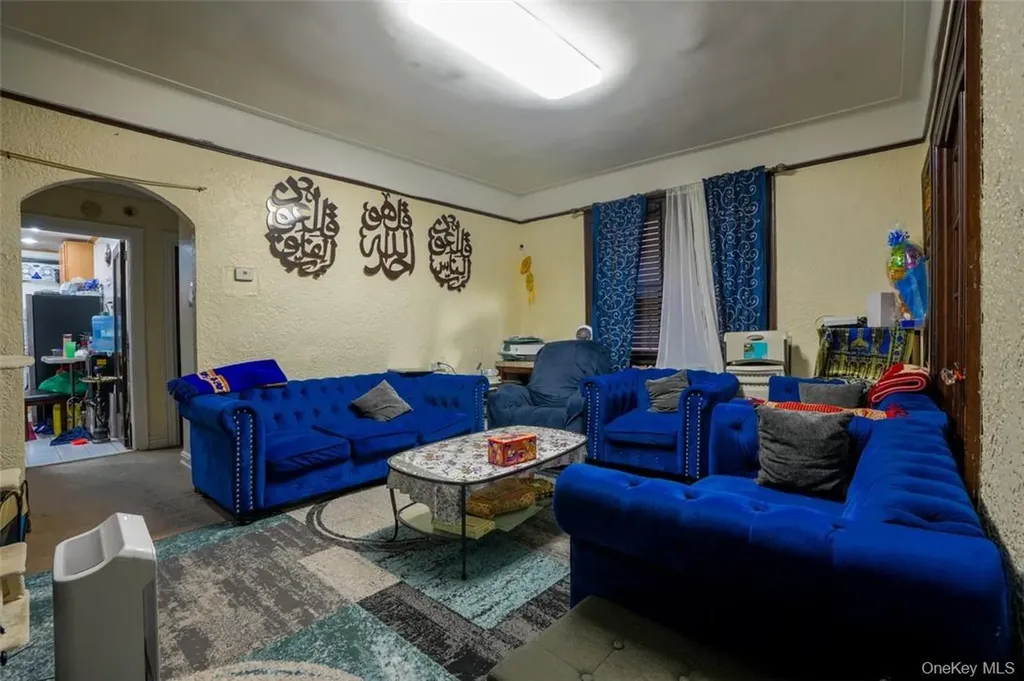 2024 Continental Avenue Bronx NY 10461