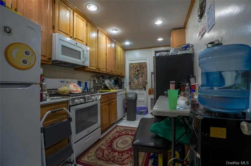 2024 Continental Avenue Bronx NY 10461