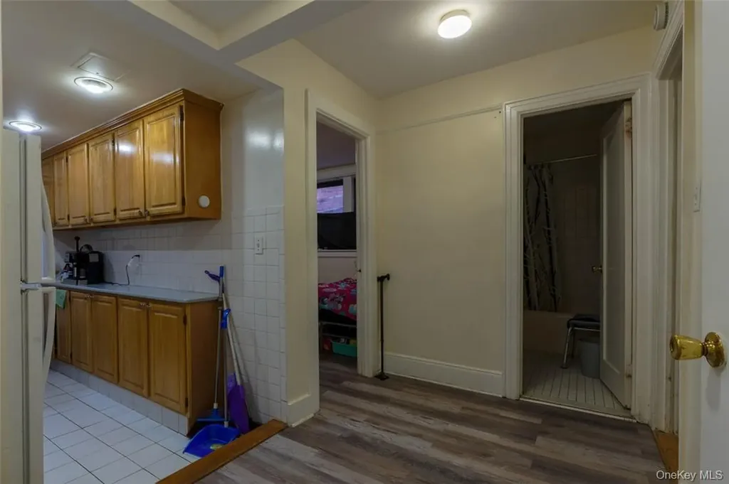 2024 Continental Avenue Bronx NY 10461