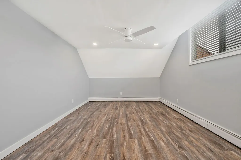 68 West 3rd Street Freeport NY 11520