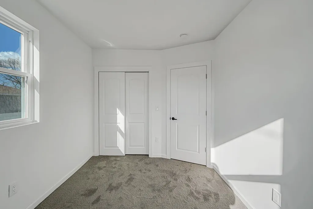 81 Frederick Avenue Bay Shore NY 11706
