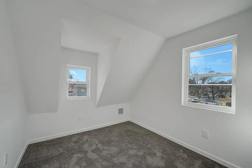 81 Frederick Avenue Bay Shore NY 11706