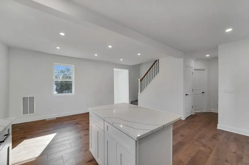 81 Frederick Avenue Bay Shore NY 11706