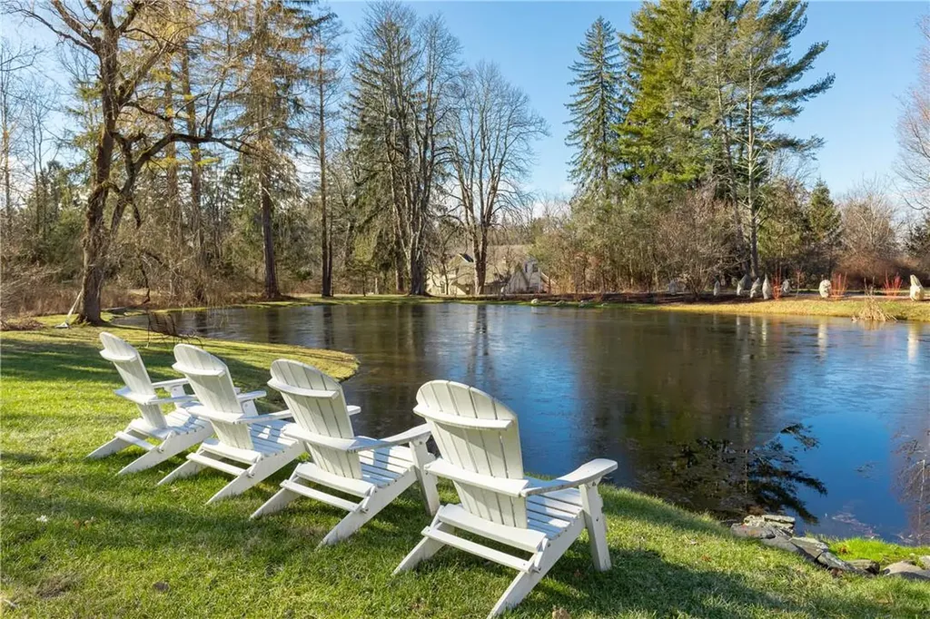 20 Taintor Way Millbrook NY 12545