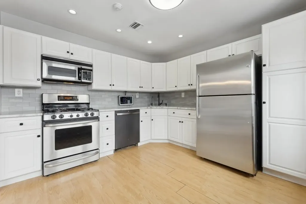 28 Austin Douglas Way Congers NY 10920