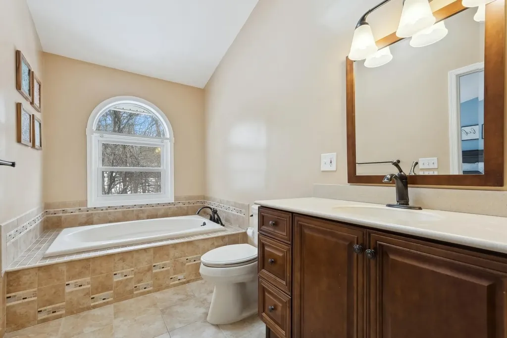 28 Austin Douglas Way Congers NY 10920