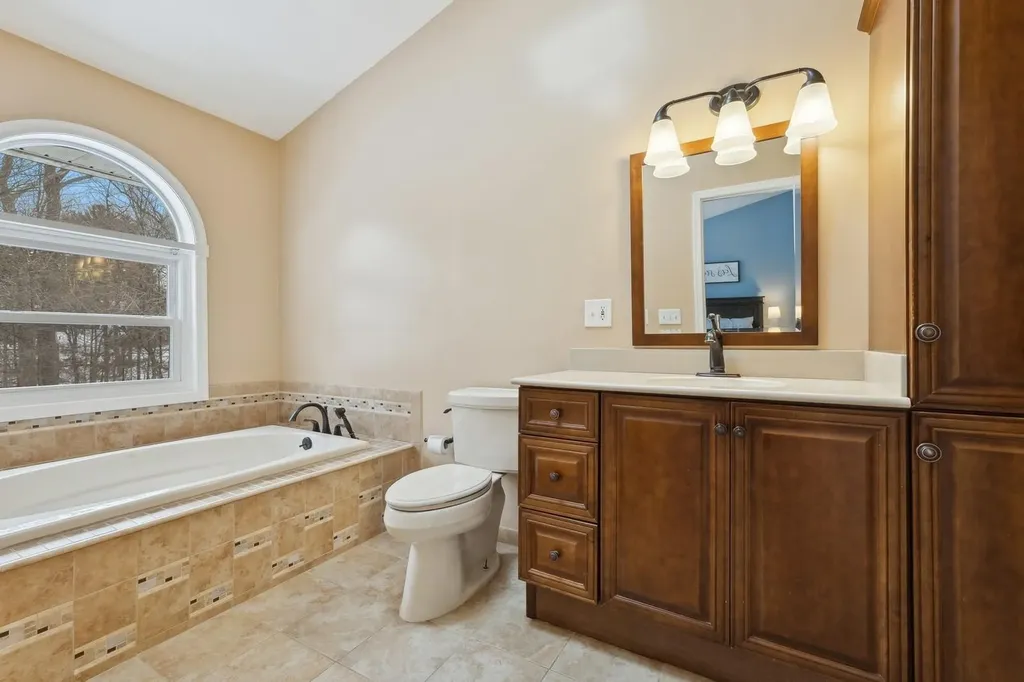 28 Austin Douglas Way Congers NY 10920