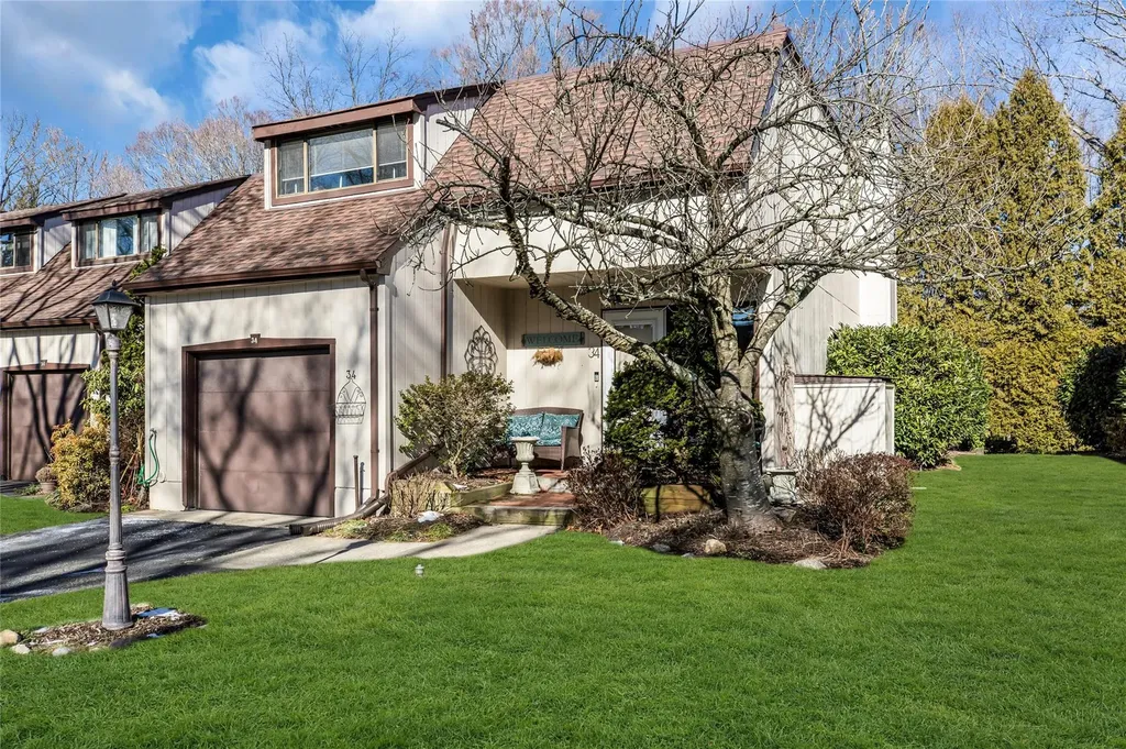 34 Cedar Lane N Glen Head NY 11545
