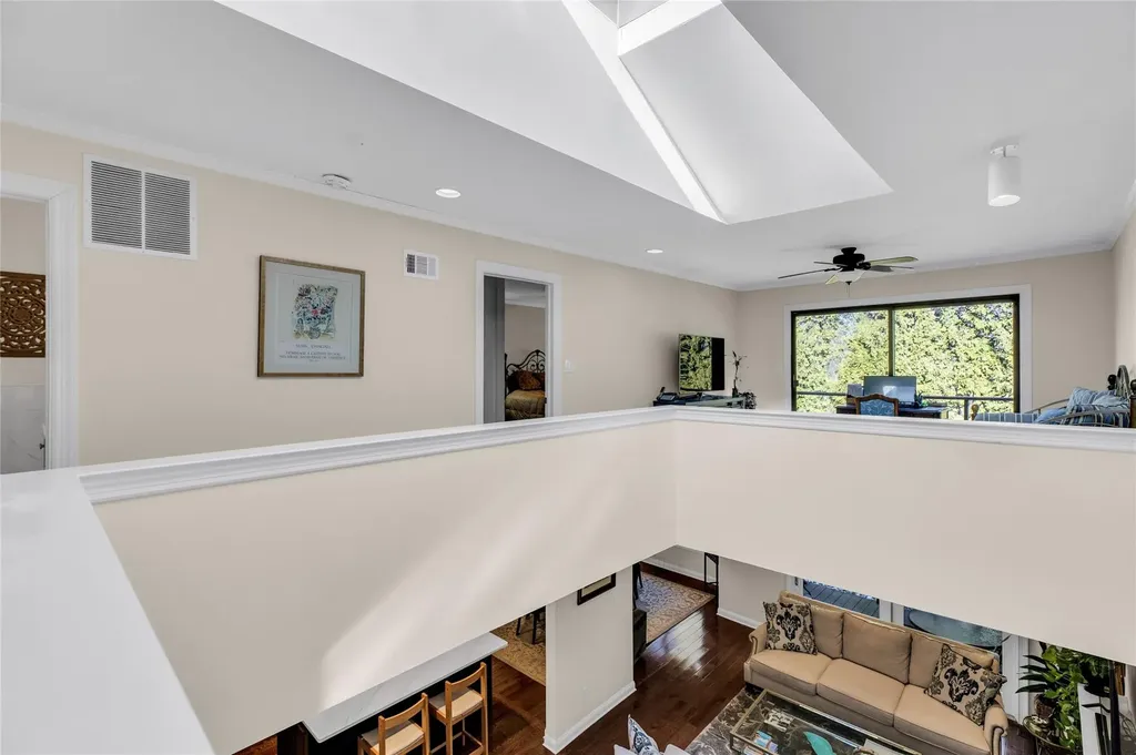 34 Cedar Lane N Glen Head NY 11545
