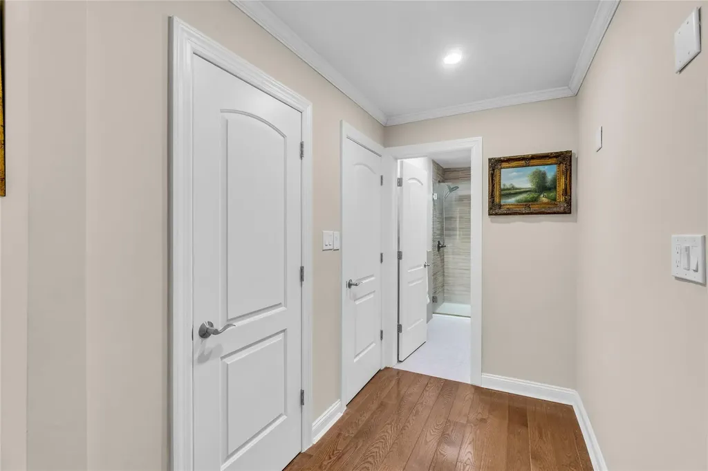 34 Cedar Lane N Glen Head NY 11545