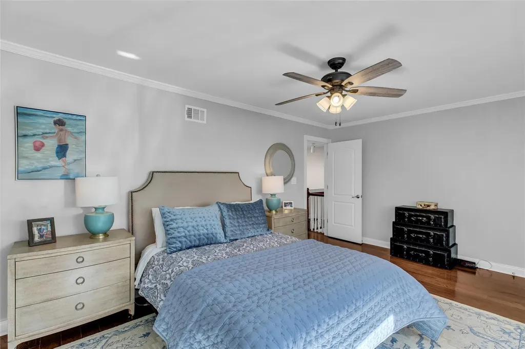 34 Cedar Lane N Glen Head NY 11545