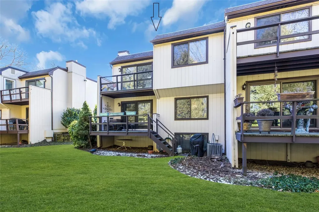 34 Cedar Lane N Glen Head NY 11545