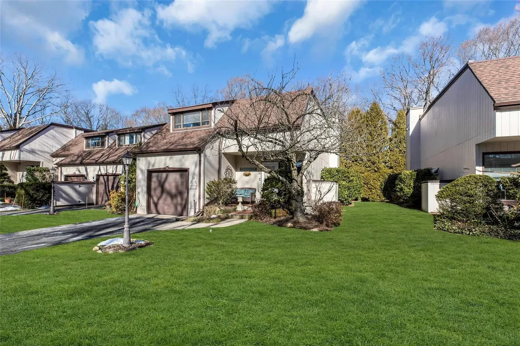 34 Cedar Lane N Glen Head NY 11545