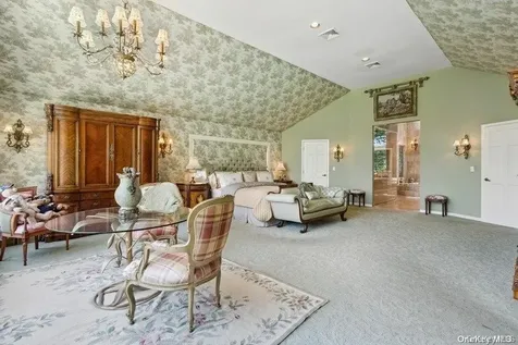 30 Thixton Drive Hewlett Harbor NY 11557