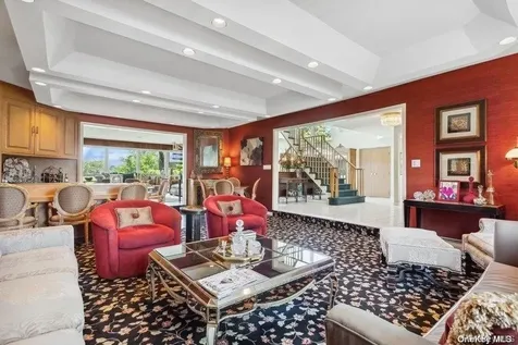 30 Thixton Drive Hewlett Harbor NY 11557