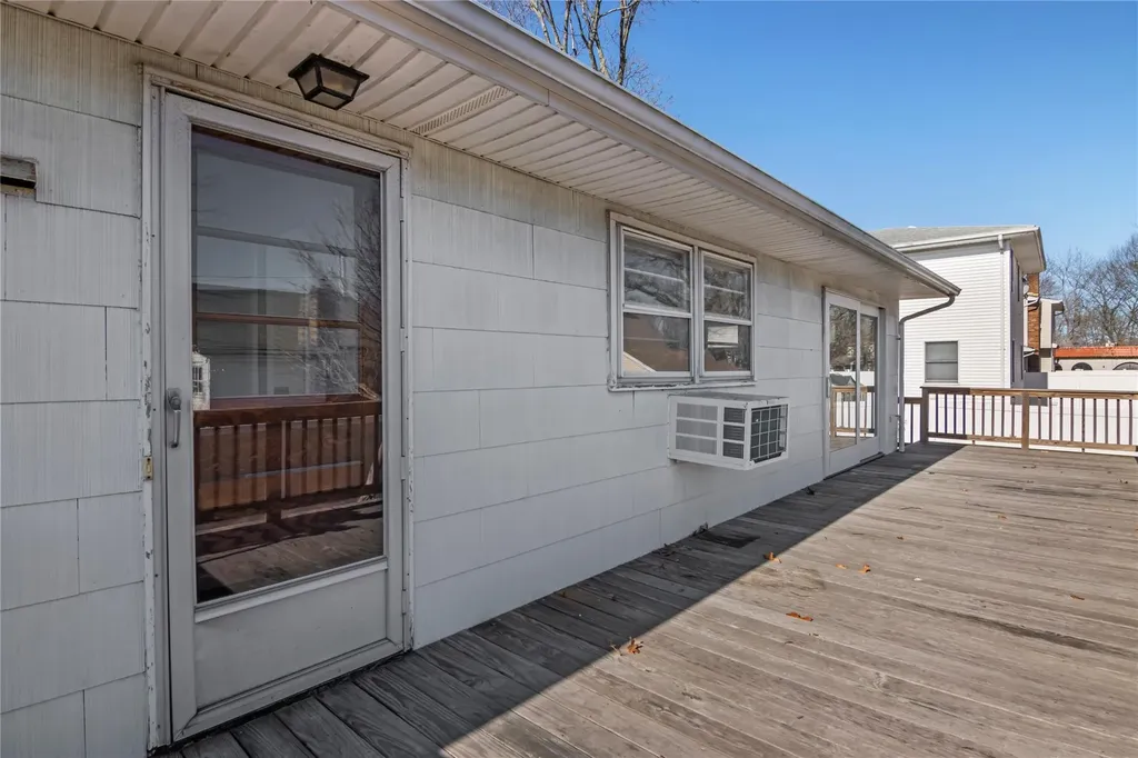 603 Long Place Babylon NY 11702
