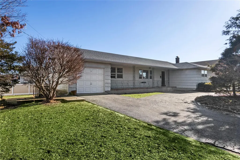 603 Long Place Babylon NY 11702