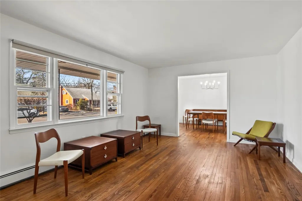 603 Long Place Babylon NY 11702