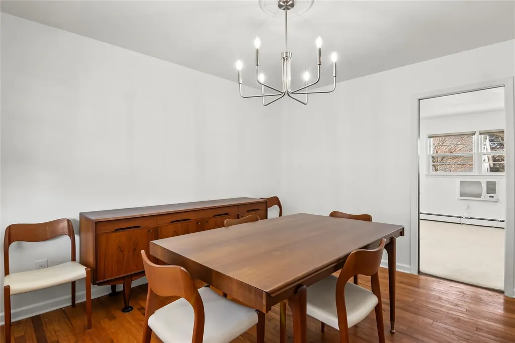 603 Long Place Babylon NY 11702